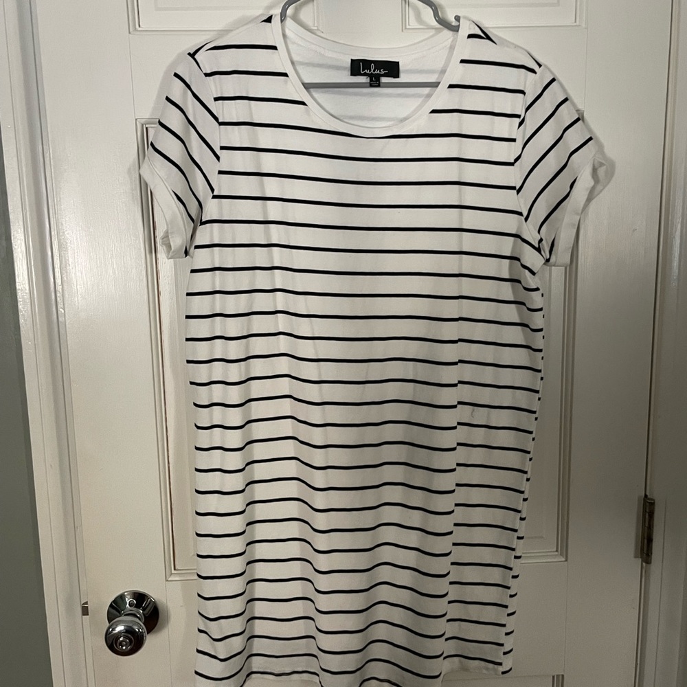 Lulus Black and white T-Shirt dress